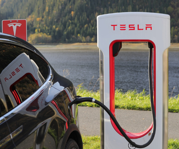 tesla-ev-charger-installation-in-gold-coast